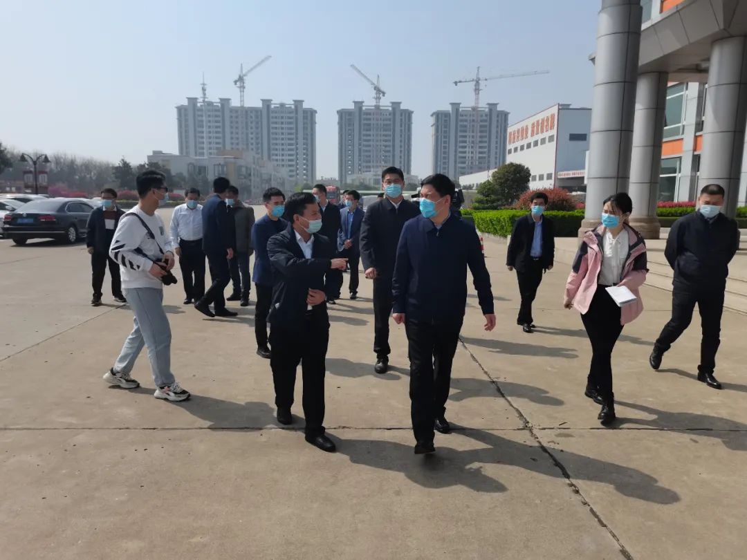 新沂市委书记陈堂清走访江苏伟业铝材，调研企业防疫稳生产工作