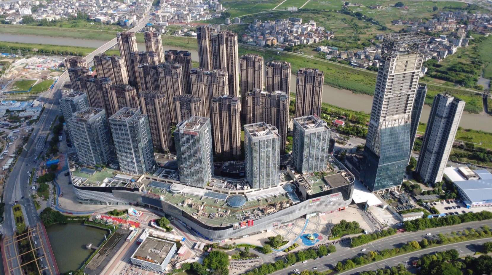 08超高层-福建莆田正荣财富中心200米